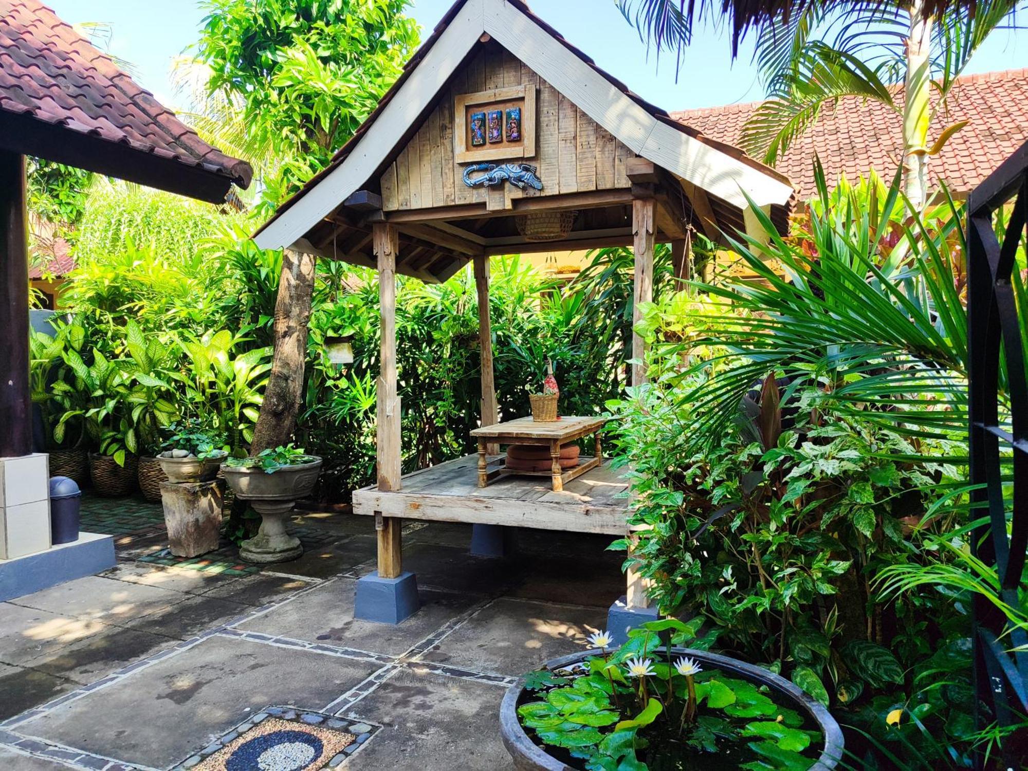 Giri Sari Guest House Pemuteran Zimmer foto