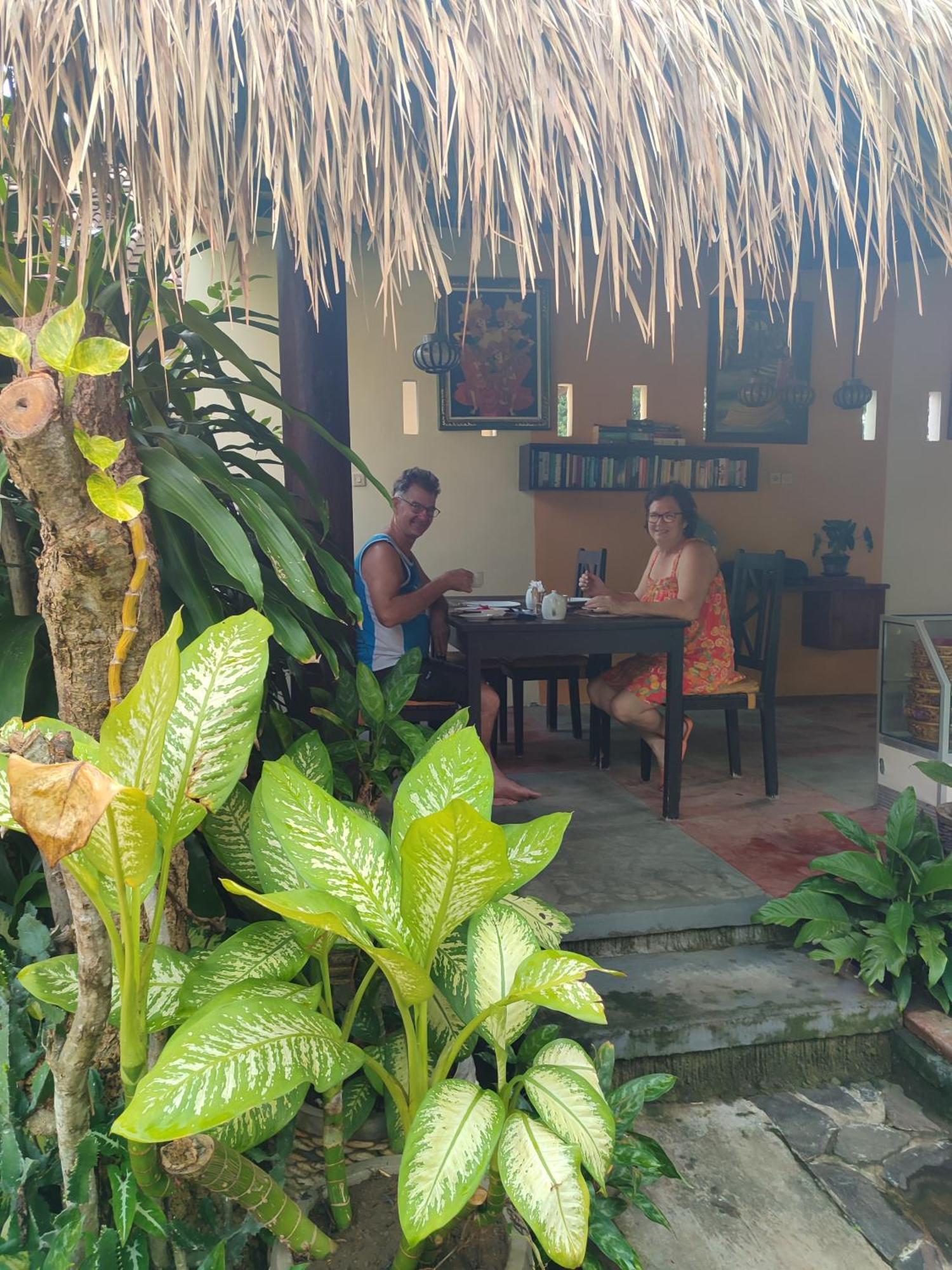 Giri Sari Guest House Pemuteran Exterior foto